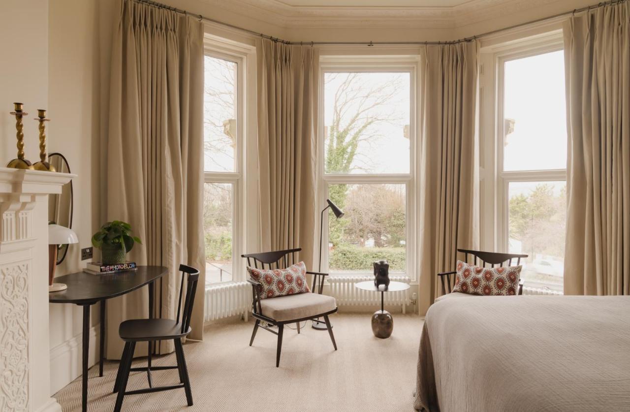 Leighton House Boutique B&B Bath Extérieur photo A bedroom at the Inn