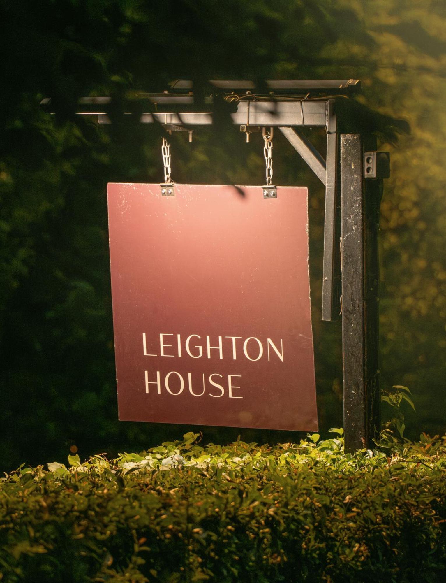 Leighton House Boutique B&B Bath Extérieur photo Leighton House sign