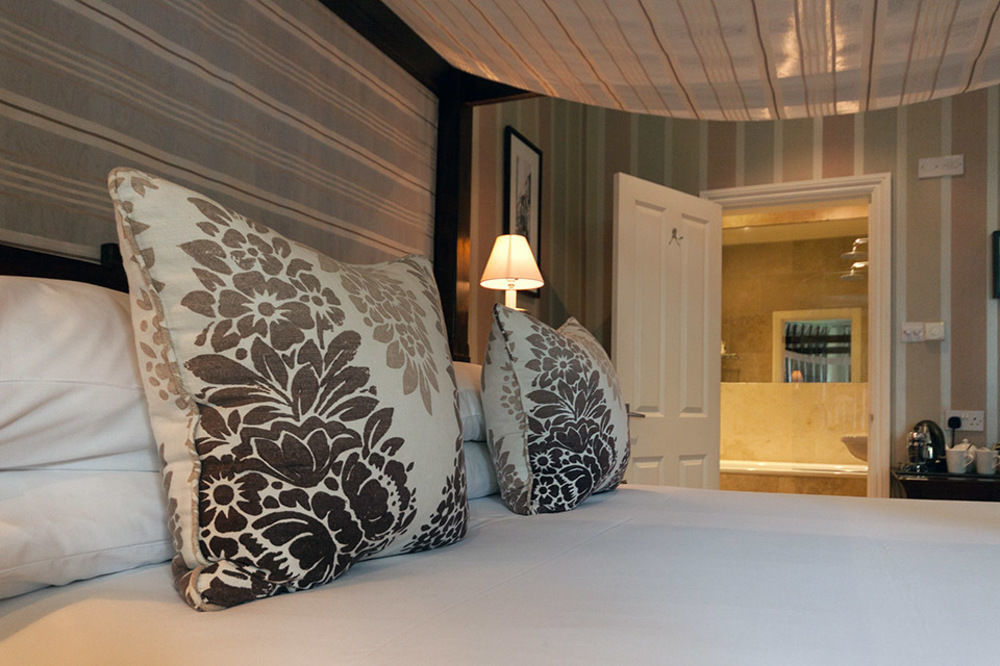 Leighton House Boutique B&B Bath Extérieur photo A bedroom at the hotel