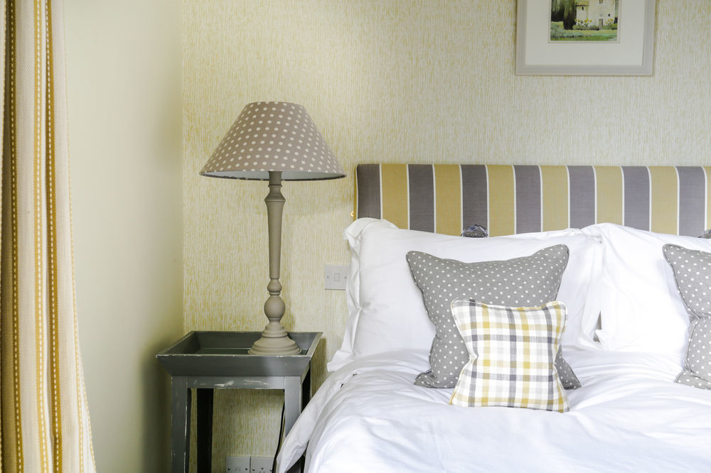 Leighton House Boutique B&B Bath Extérieur photo A bedroom at The Old Post Office